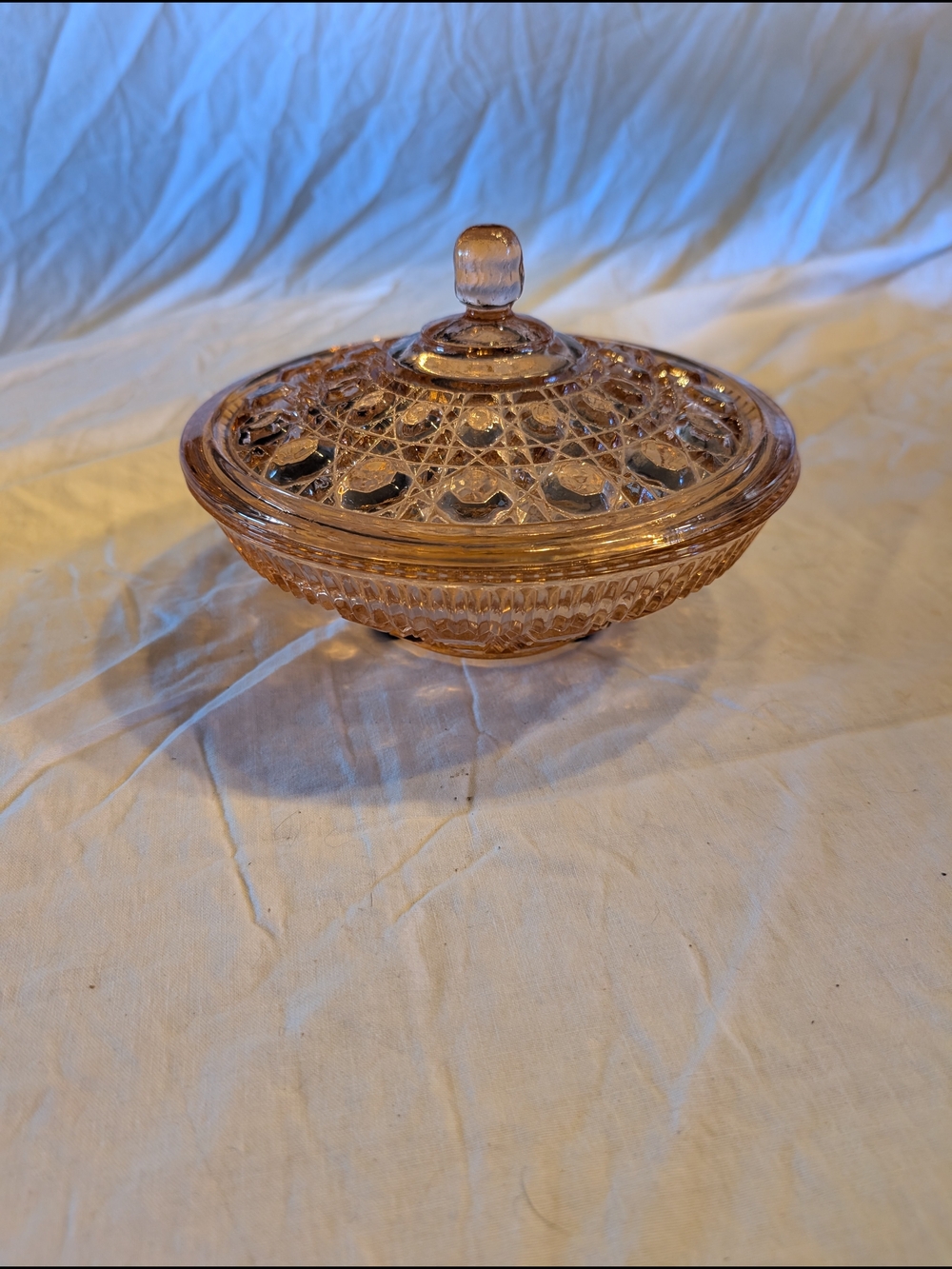 2/50$ Indiana Glass Pink Pressed Glass Covered Dish with Patterned Lid